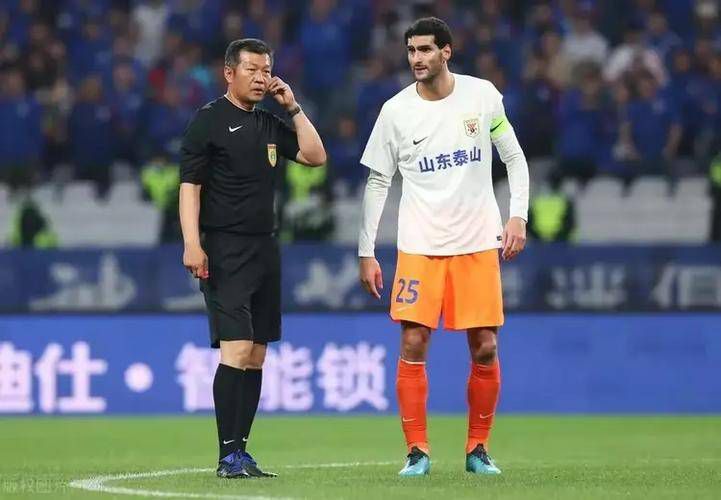 晓丽：我比较认可“自然”，影片展现了自然的土地、自然的生活…… 这部电影的成片共85分钟，想问问导演它的原素材的量有多大呢？